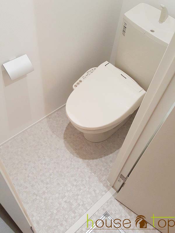 トイレ　バリアフリーのトイレにはウォシュレットもありますよ♪