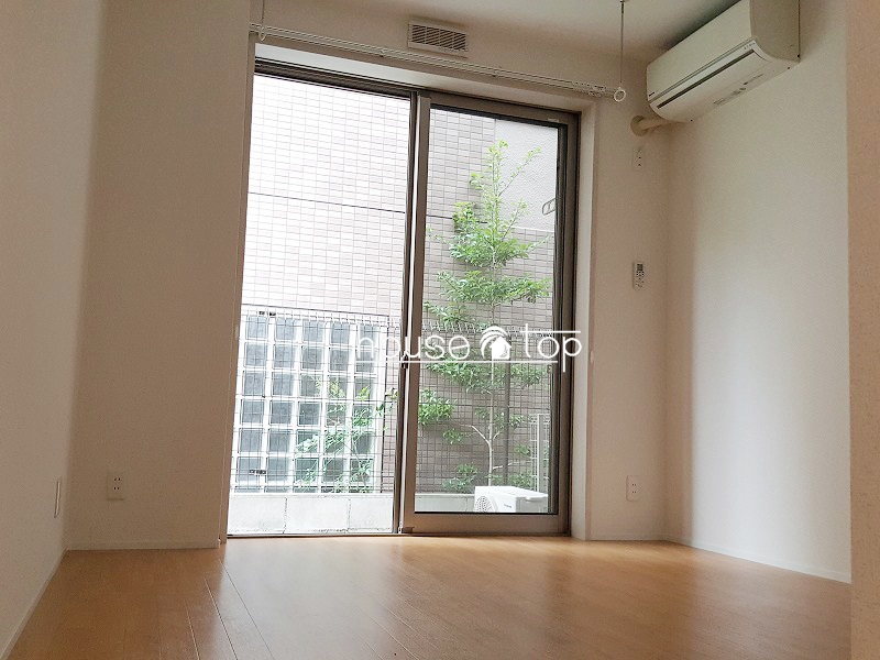 居室・リビング　室内干しも出来るので雨の日でも安心ですね♪