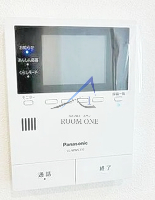 セキュリティ　モニター付きインターホンです。