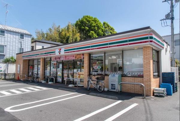 コンビニ　セブンイレブン世田谷経堂本町通り店（コンビニ）まで123m