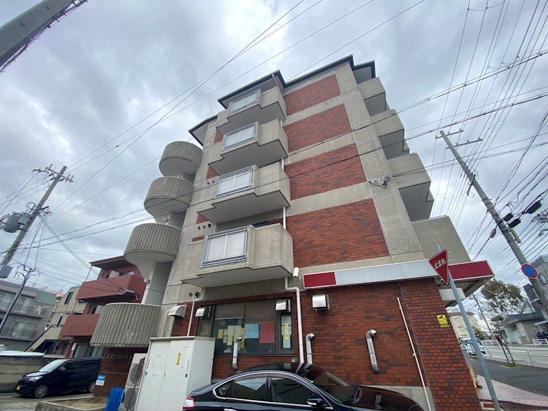 石屋川ロイヤルハイツの外観写真