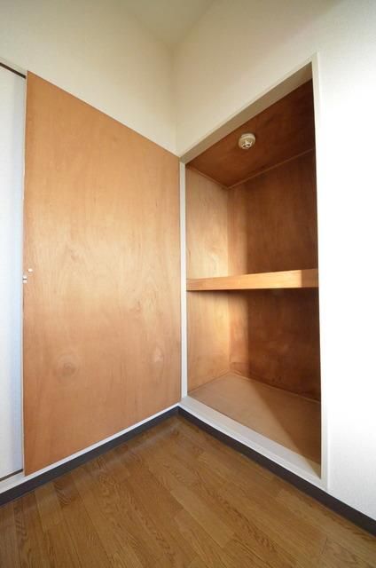 収納　♪しっかりと片付けるとお部屋も広く使えますね♪