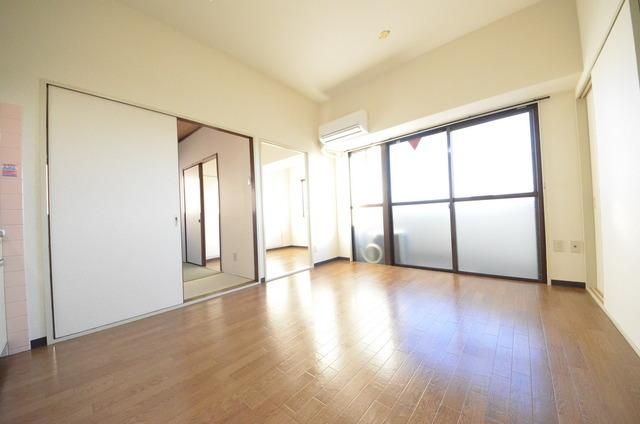 居室・リビング　♪明るいリビングなら心も明るくなりますね♪