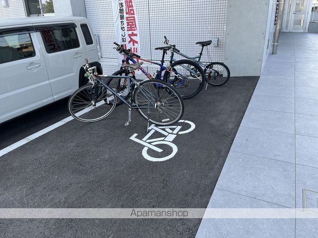 コンビニ　ポプラ三筋店（コンビニ）まで240m