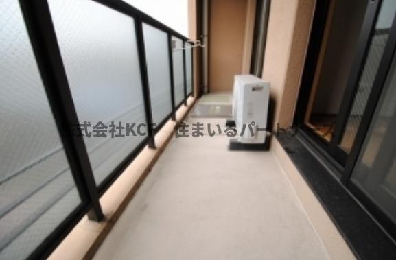 バルコニー　外からの目が気にならないバルコニーで洗濯物が干せます