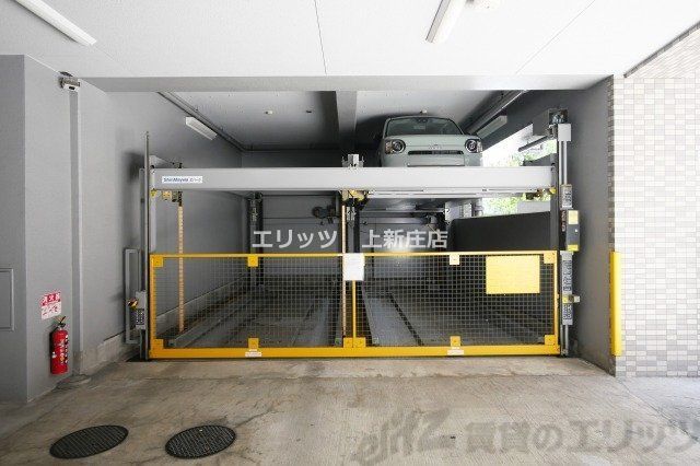 駐車場　駐車場