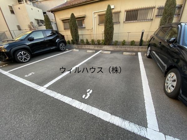 駐車場　敷地内駐車場！