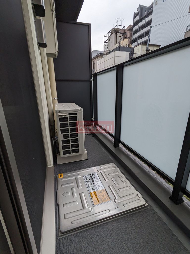 バルコニー　反転タイプの参考写真