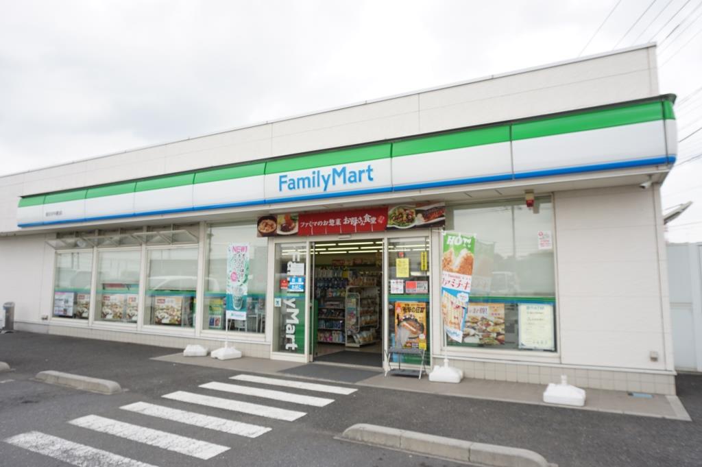 コンビニ　ファミリーマート 越谷谷中通り店（コンビニ）まで597m