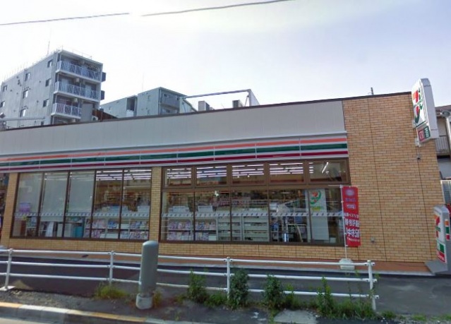 コンビニ　セブンイレブン横浜大口通店（コンビニ）まで240m