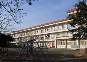 小学校　鎌倉小学校（小学校）まで274m