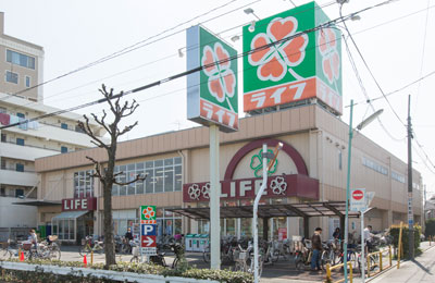 スーパー　ライフ 東尾久店（スーパー）まで399m
