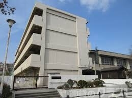 小学校　吹田市立山手小学校（小学校）まで750m