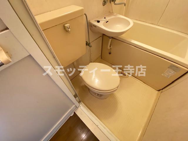 トイレ　清潔感のあるトイレです