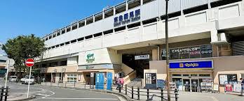 スーパー　京急ストア京急鶴見店（スーパー）まで383m