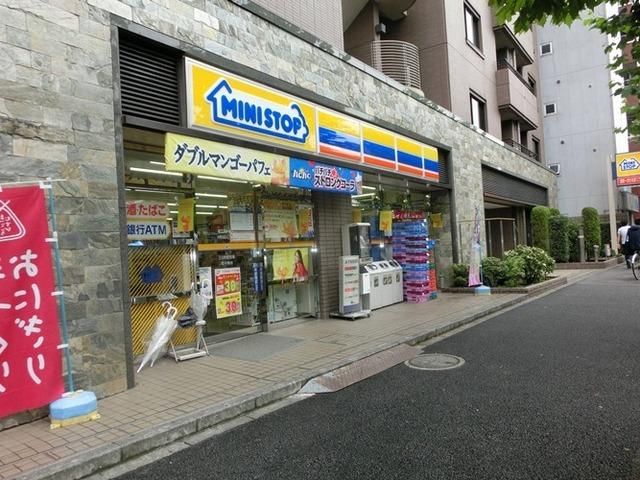 コンビニ　ミニストップ（コンビニ）まで10m
