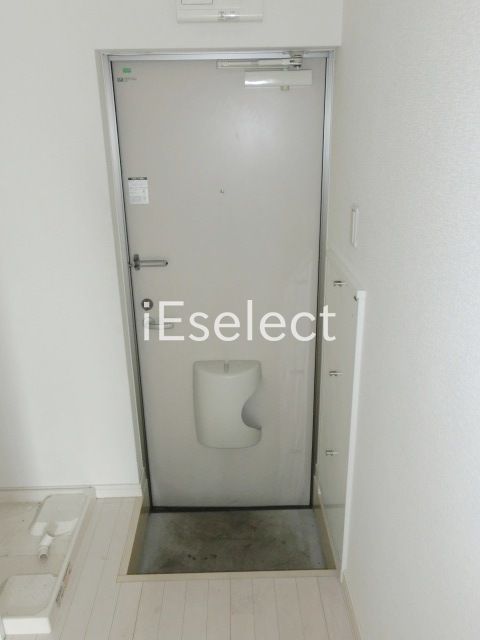 玄関　シューズボックス付きの玄関です。