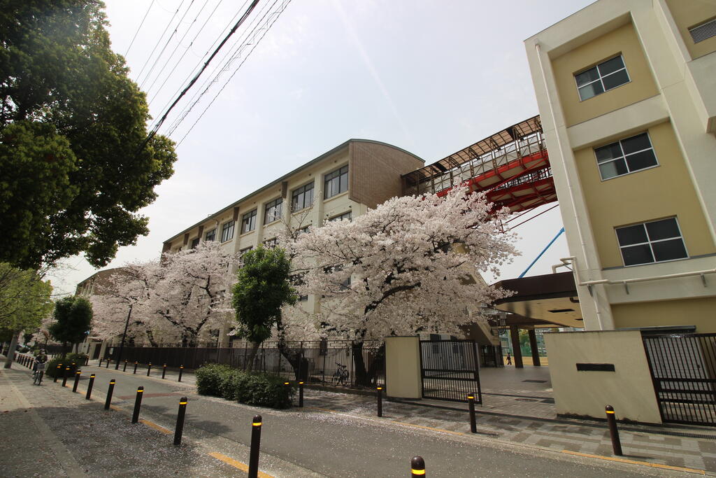 中学校　大阪市立旭陽中学校（中学校）まで668m