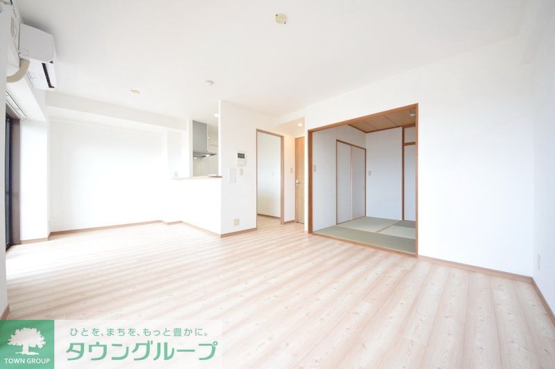 居室・リビング　別号室参考写真です