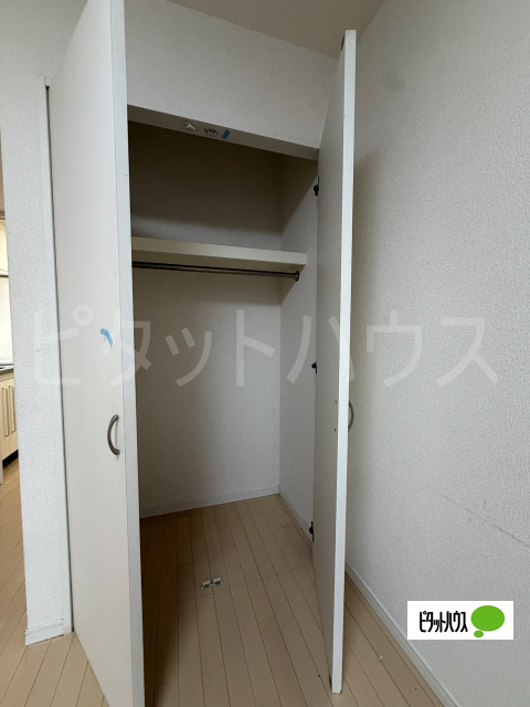 収納　クローゼット