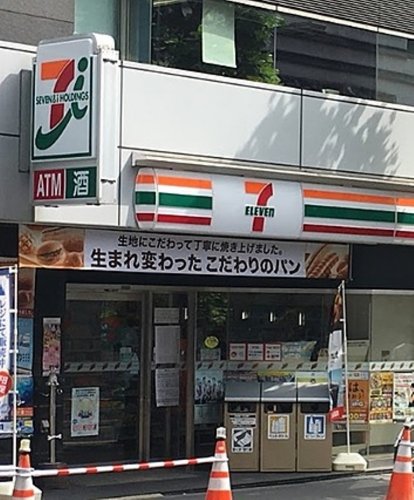 コンビニ　セブン-イレブン 赤坂６丁目店（コンビニ）まで548m