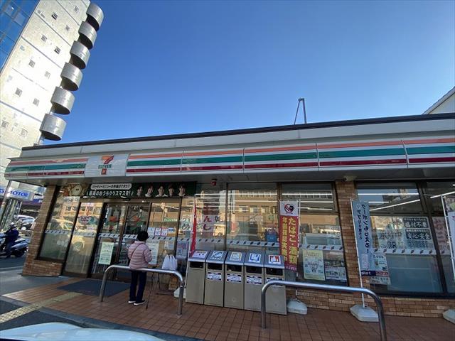 コンビニ　セブンイレブン（コンビニ）まで963m