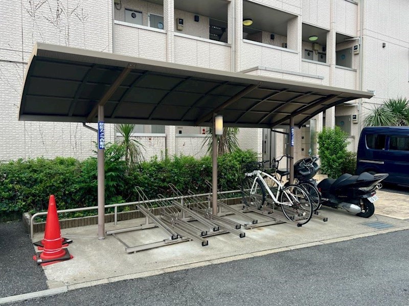 その他共有部分　屋根付き駐輪場
