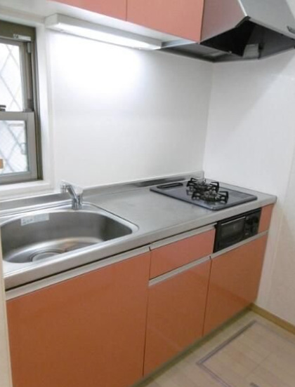キッチン　別部屋の画像を使用しております。