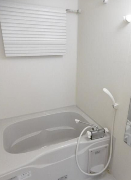 バス・シャワールーム　別部屋の画像を使用しております。
