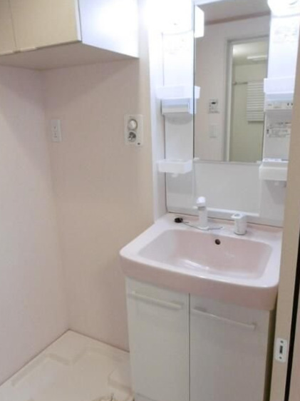 洗面設備　別部屋の画像を使用しております。