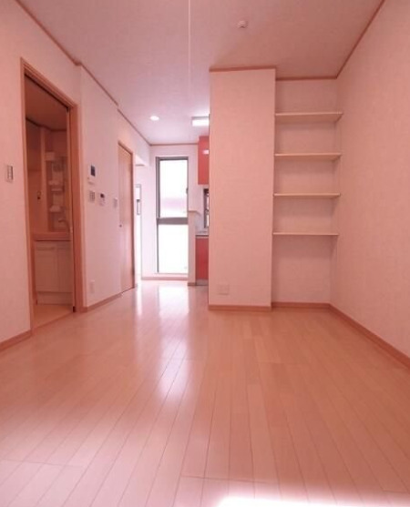 居室・リビング　別部屋の画像を使用しております。