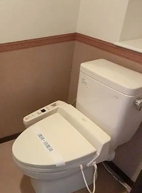 トイレ　別タイプ部屋　参考写真です