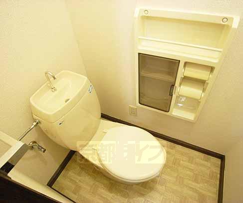 トイレ　トイレットペーパーホルダーあり