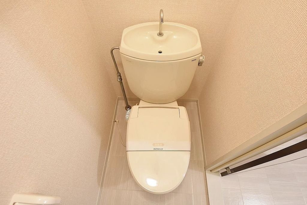 トイレ　トイレ