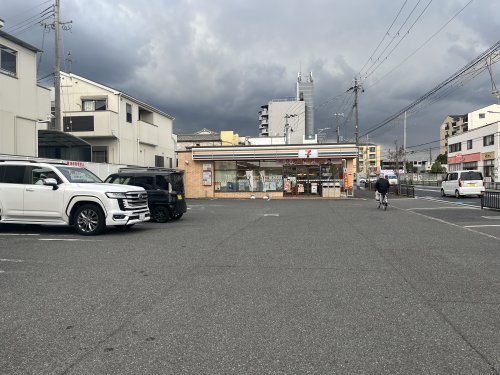 コンビニ　セブンイレブン岸和田加守町２丁目店（コンビニ）まで199m