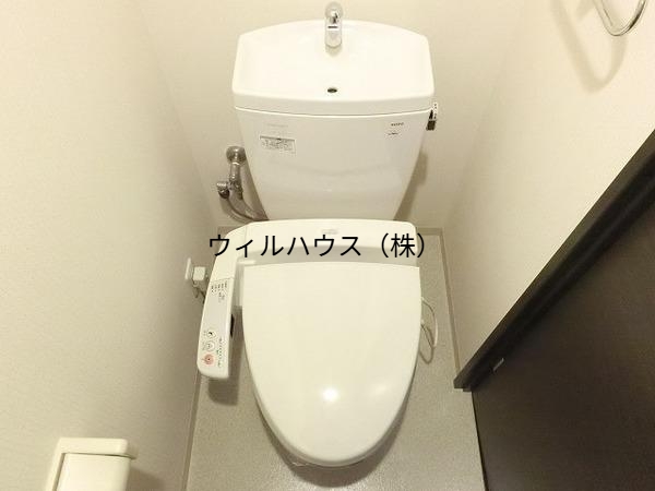 トイレ　ウォシュレット付きトイレ！