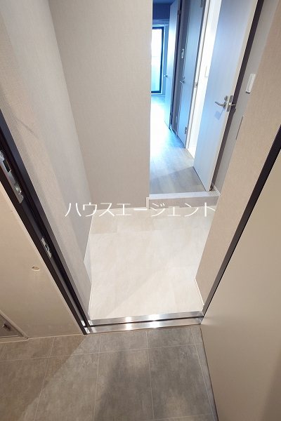 玄関　玄関です。※参考画像