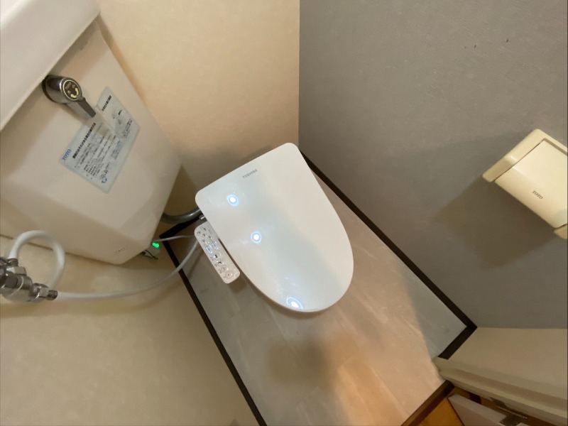 トイレ　シャワートイレになっているので快適です！