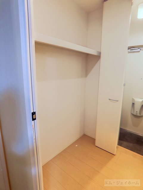ＪＲ東海道本線 瀬田駅 徒歩23分 3階建 築12年の玄関写真