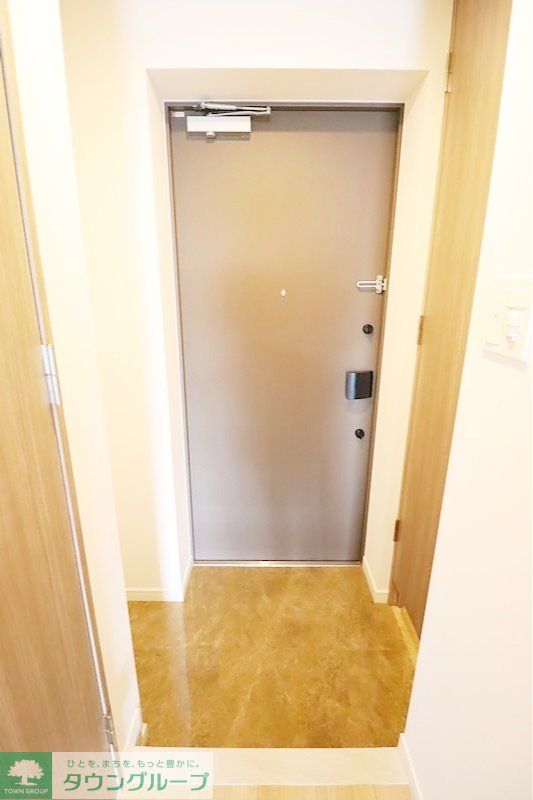 玄関　★お部屋探しは株式会社タウンハウジング東京まで★