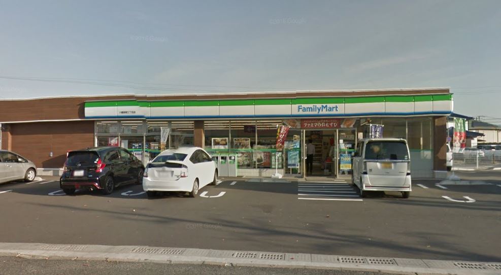 コンビニ　ファミリーマート 八幡御開3丁目店（コンビニ）まで687m