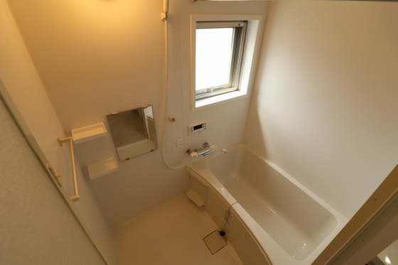 バス・シャワールーム　※別部屋の写真です