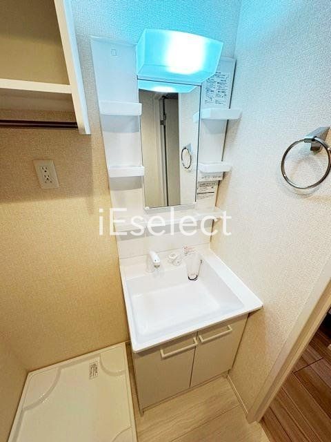 洗面設備　忙しい朝に便利な洗髪洗面化粧台