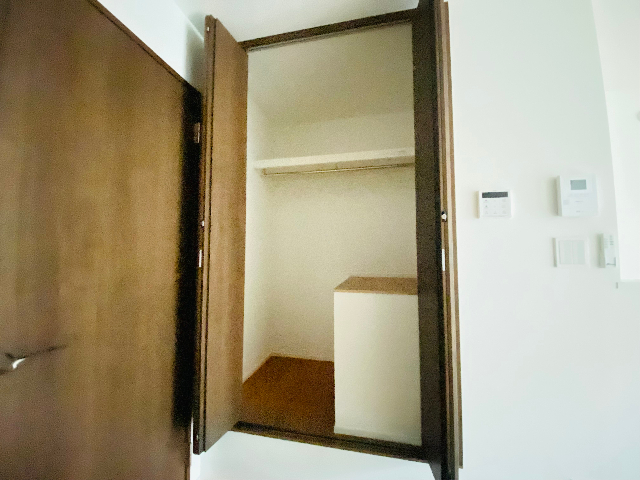 収納　イメージ写真として同タイプ２０１号室の内装写真転載中
