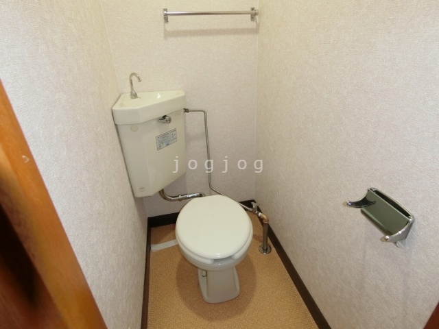 トイレ　当社にて温水洗浄便座設置承ります
