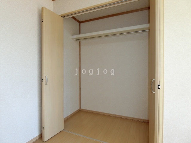 収納　収納が大きく、たくさんものが入ります。