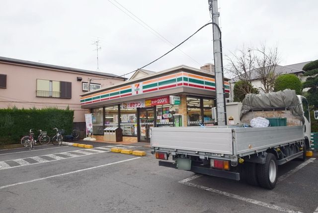 コンビニ　セブンイレブン川口上青木中央通り店（コンビニ）まで1318m