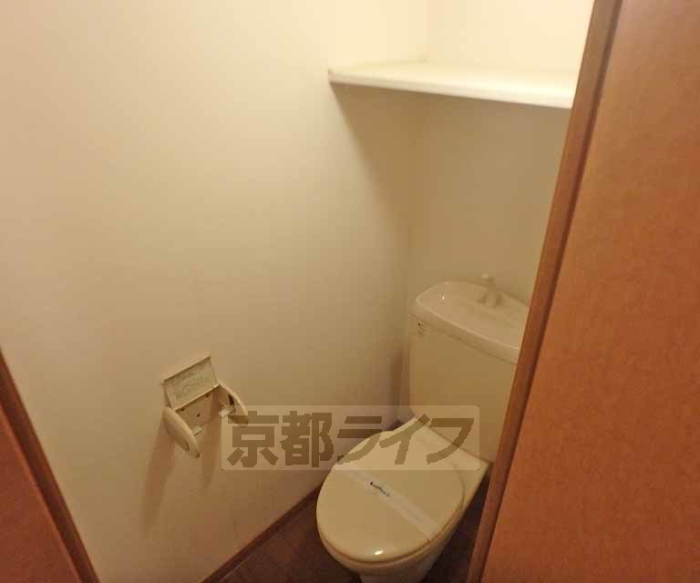 トイレ　清潔感のあるトイレの写真です