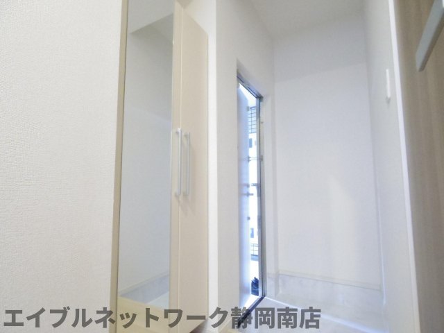 玄関　シンプルで使いやすい玄関です