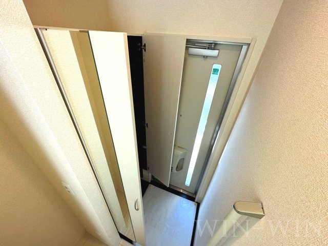 玄関　イメージ（同建物内別部屋の写真です）